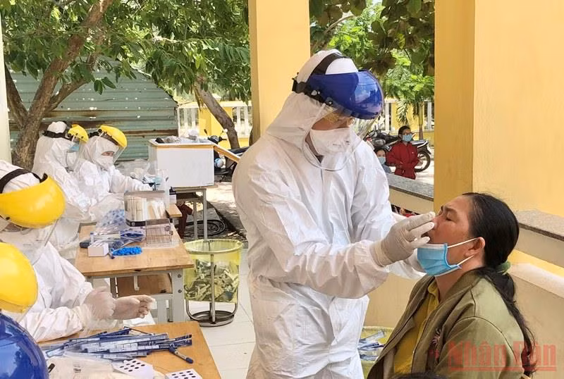Việc thiếu hóa chất, sinh phẩm xét nghiệm gây nguy cơ bùng phát dịch rất cao tại Quảng Ngãi.