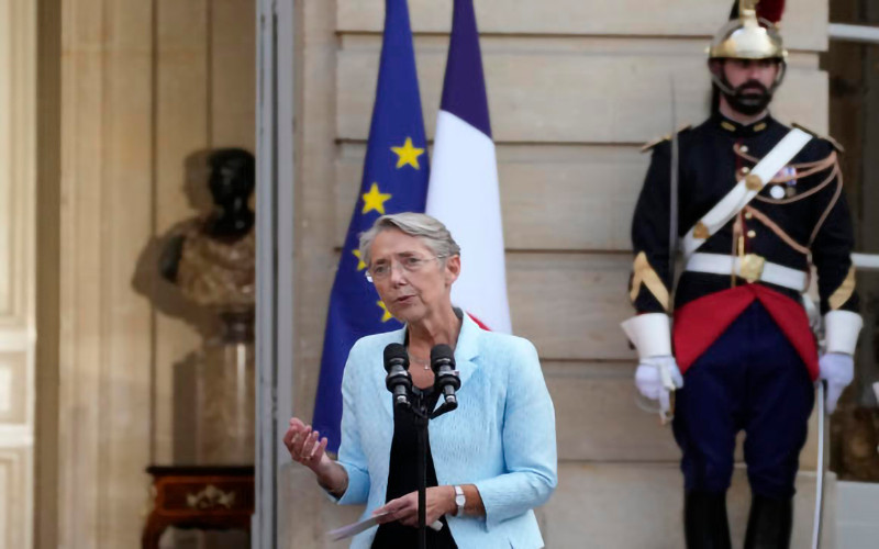 Chính phủ mới của Thủ tướng Élisabeth Borne có 21 nam và 21 nữ. (Ảnh: Le Monde)