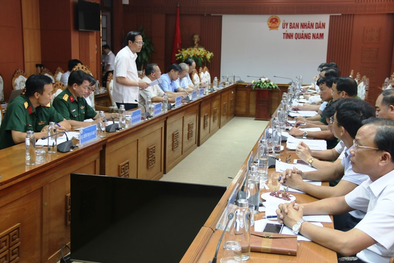 Bộ trưởng Đào Ngọc Dung phát biểu tại buổi làm việc. 