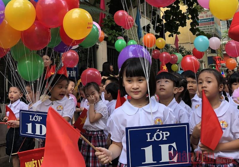 Học sinh lớp 1 (Ảnh minh hoạ: LÊ HÀ)