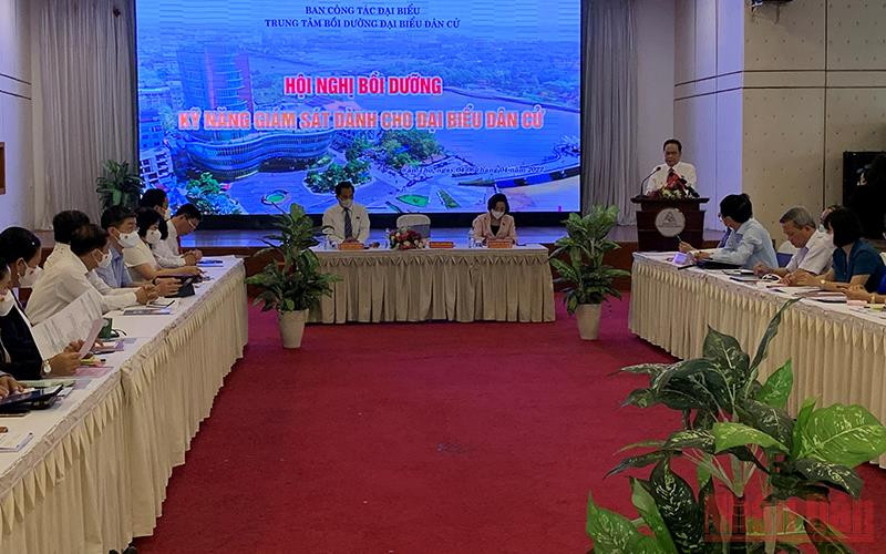 Phó Chủ tịch Thường trực Quốc hội Trần Thanh Mẫn phát biểu tại hội nghị.