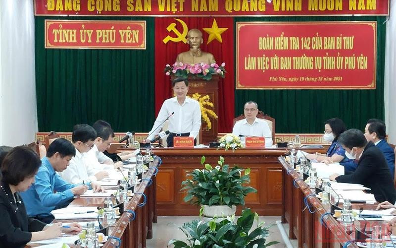 Bí thư Trung ương Đảng, Phó Thủ tướng Chính phủ Lê Minh Khái làm việc với Ban Thường vụ Tỉnh ủy Phú Yên.