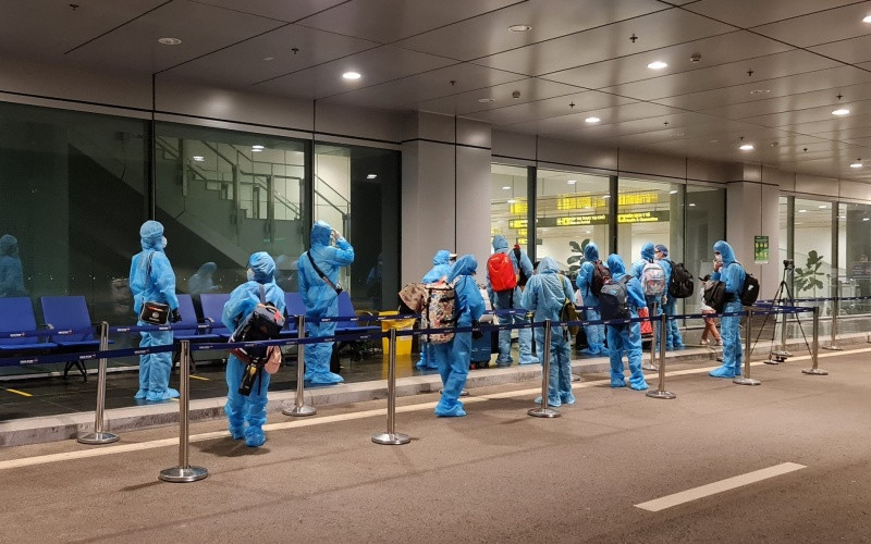 Các công dân Việt Nam đều được kiểm tra y tế chặt chẽ theo quy định phòng, chống dịch.