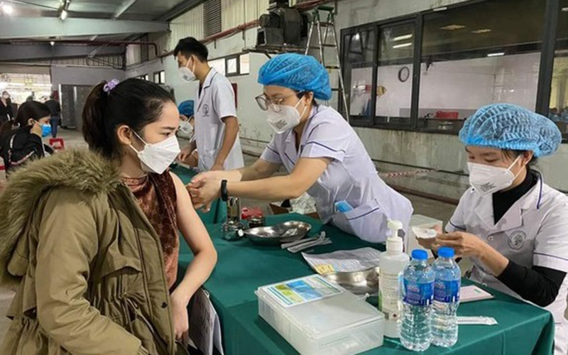 Nghệ An tập trung đẩy nhanh tiến độ tiêm vaccine ngừa Covid-19. (Ảnh: Tiến Hùng)