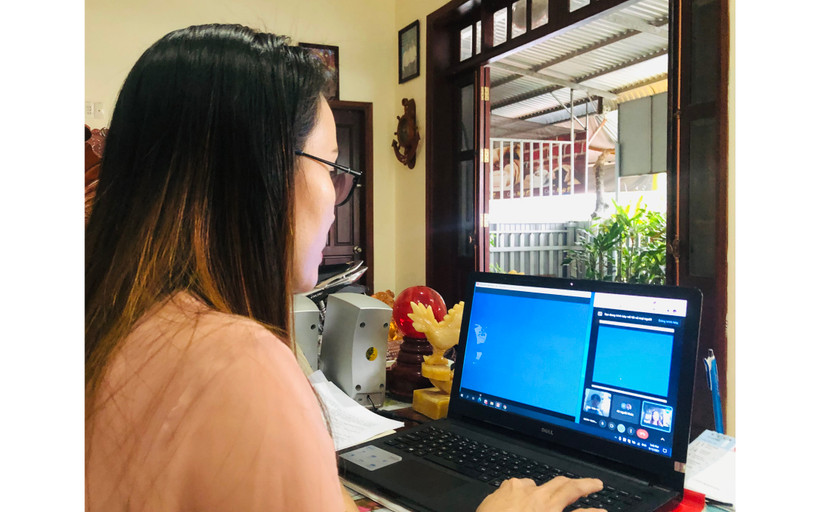 Nhiều giáo viên, học sinh ở Bạc Liêu nỗ lực khắc phục mọi khó khăn trong việc dạy và học trực tuyến. 