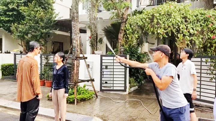 Thực hiện bộ phim “Nhà trọ Balanha”.