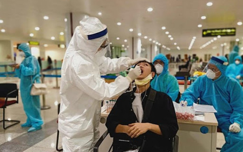 Ngành Y tế Hà Nội sẽ triển khai xét nghiệm SARS-CoV-19 cho toàn bộ nhân viên y tế làm việc tại các cơ sở y tế công lập trực thuộc.