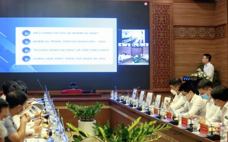 Quang cảnh cuộc họp.