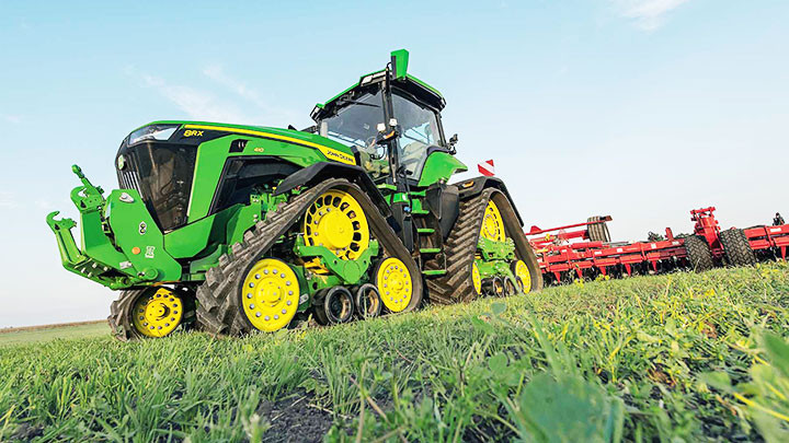 Máy kéo tích hợp IoT ngày càng phổ biến. Ảnh: AP