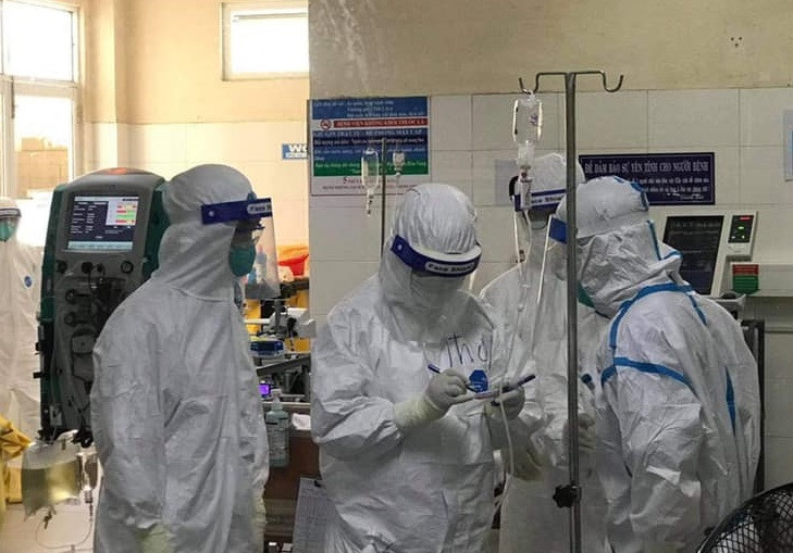 Việt Nam nỗ lực điều trị các ca bệnh Covid-19 nặng. 