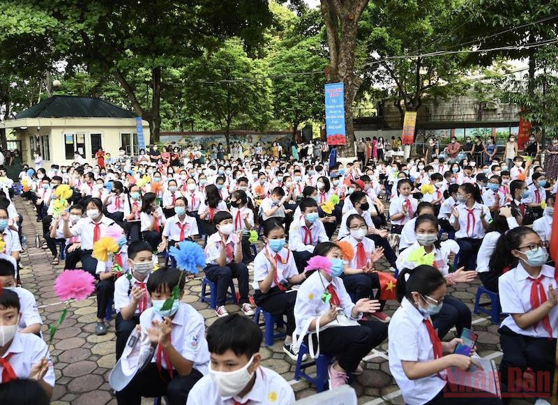 Học sinh THCS. Ảnh: DUY LINH