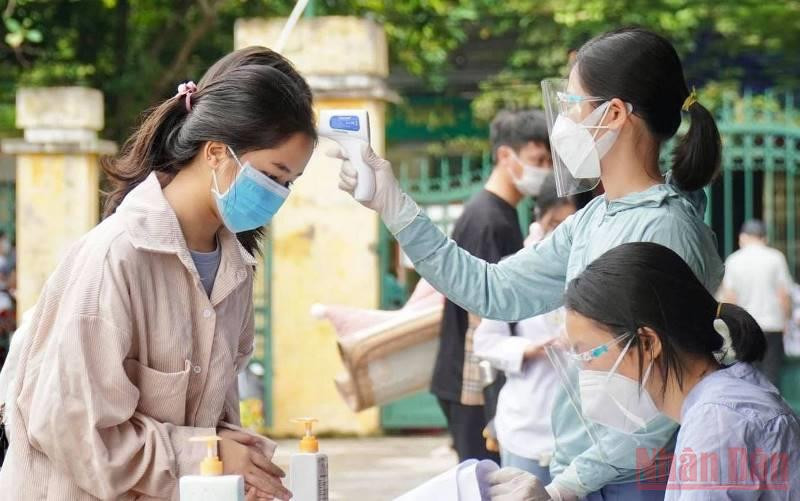 Các đơn vị liên quan xây dựng, chuẩn bị tốt phương án để từng bước đưa học sinh Nam Định trở lại trường sau Tết Nguyên đán.