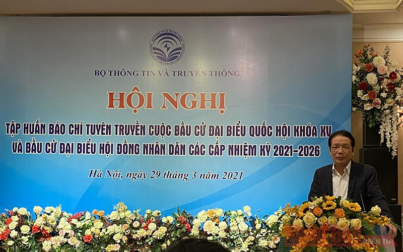 Thứ trưởng Thông tin và Truyền thông Hoàng Vĩnh Bảo phát biểu tại hội nghị. Ảnh: Trịnh Dũng.