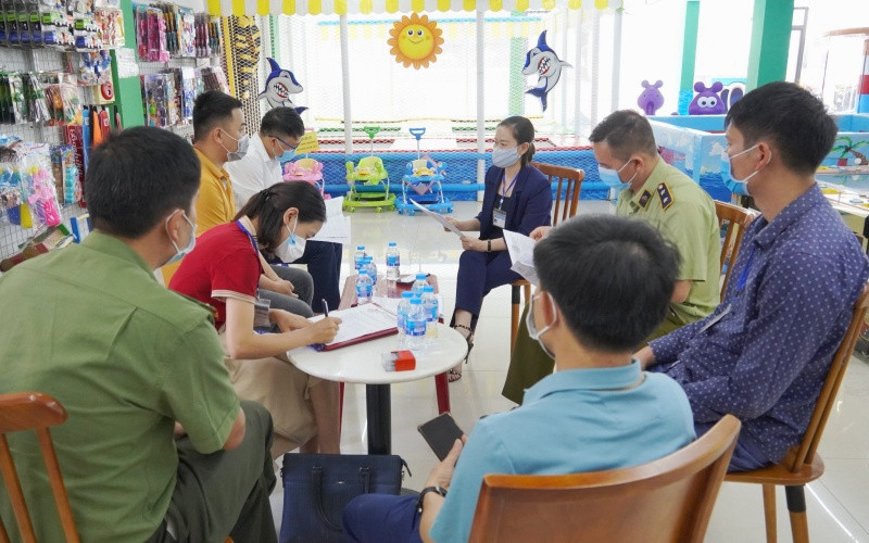 Xử phạt siêu thị vi phạm quy định phòng, chống dịch Covid-19 ở Sa Pa