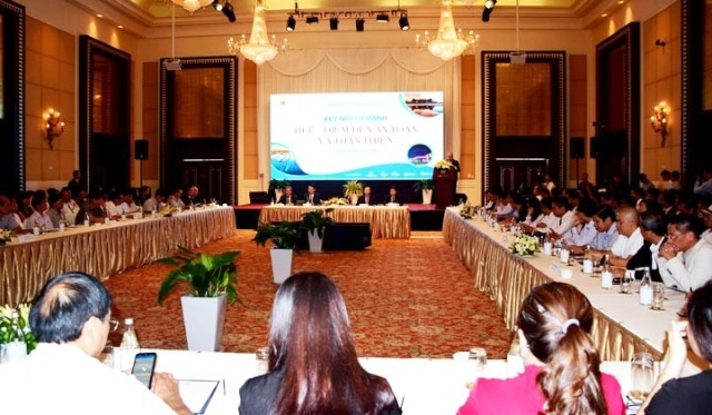 Diễn đàn thu hút đông đảo các hiệp hội, doanh nghiệp du lịch, đơn vị lữ hành trong và ngoài tỉnh tham gia.