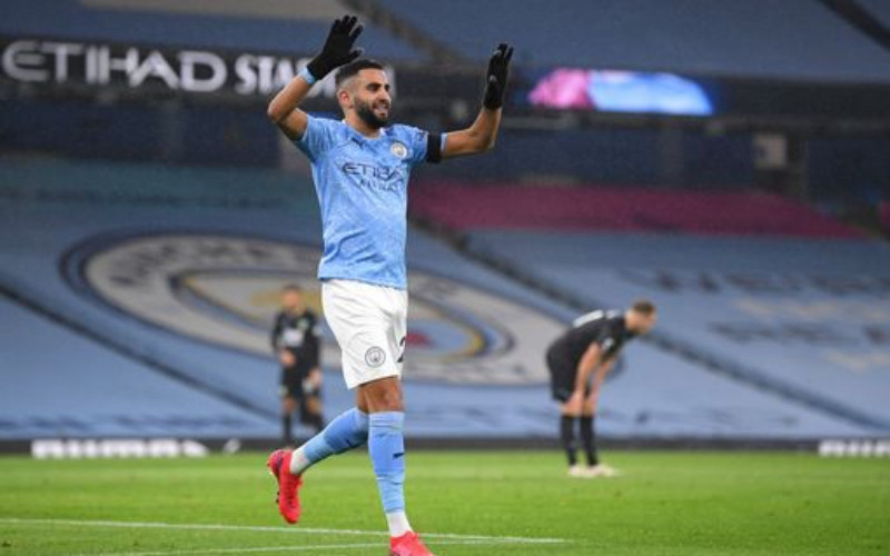 R. Mahrez lập cú hat-trick cho Man City.