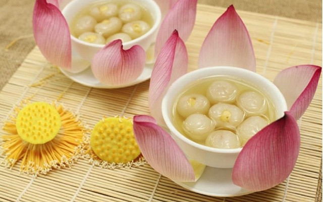 Tinh hoa chè sen nhãn lồng