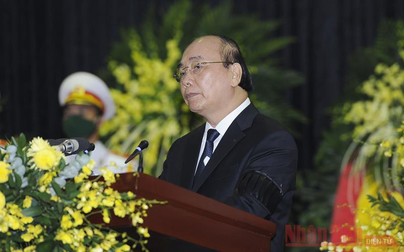 Thủ tướng Chính phủ Nguyễn Xuân Phúc đọc Lời điếu tại Lễ truy điệu (Ảnh: ĐĂNG KHOA)