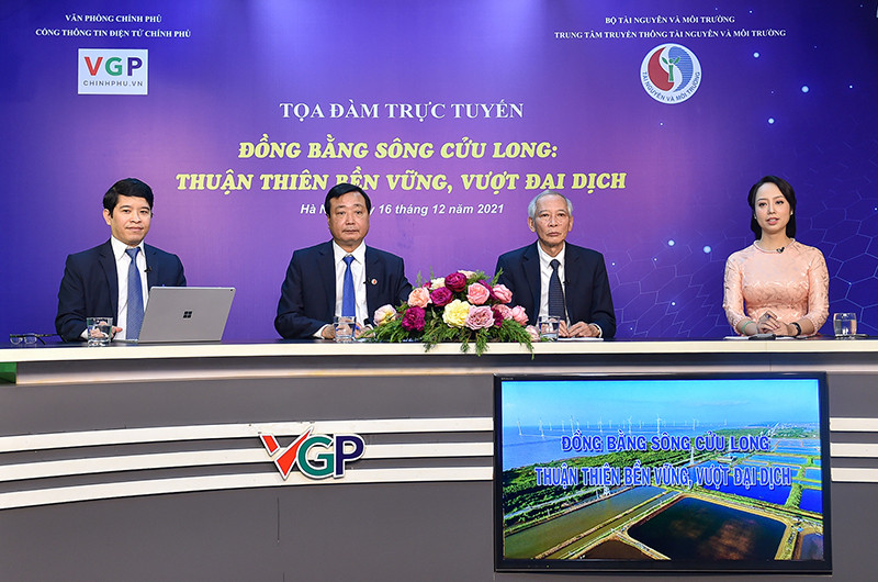 Các nhà quản lý, chuyên gia phân tích cụ thể về các mô hình chuyển đổi, những giải pháp căn cơ phát triển vùng đồng bằng sông Cửu Long thích ứng với biến đổi khí hậu. (Ảnh: VGP/Nhật Bắc)