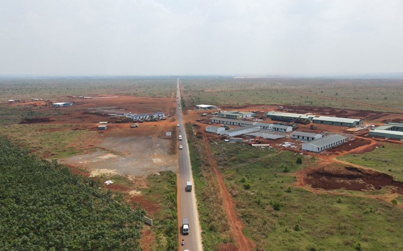 Hương lộ 10 đoạn qua khu vực xây dựng dự án sân bay Long Thành.