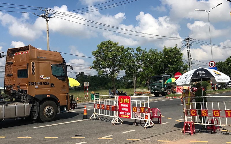 Đà Nẵng tạm dừng hoạt động tại các chốt kiểm soát dịch bệnh ra vào thành phố từ 12 giờ trưa 4/12.