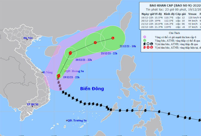 Vị trí và hướng di chuyển của bão số 9 lúc 23 giờ ngày 19/12. (Nguồn: nchmf.gov.vn)
