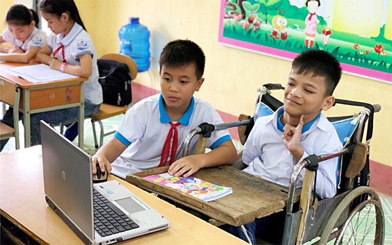 Tác phẩm "Đôi bạn cùng tiến".