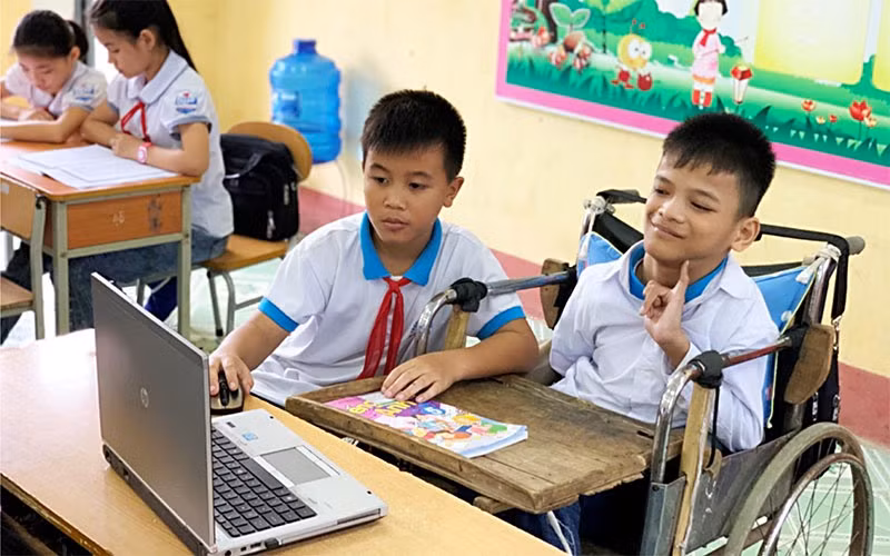 Tác phẩm "Đôi bạn cùng tiến".