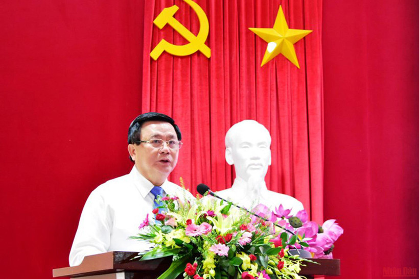 Đồng chí Nguyễn Xuân Thắng, Ủy viên Bộ Chính trị, Giám đốc Học viện Chính trị quốc gia Hồ Chí Minh, Chủ tịch Hội đồng lý luận Trung ương phát biểu khai mạc và đề dẫn tại hội thảo.