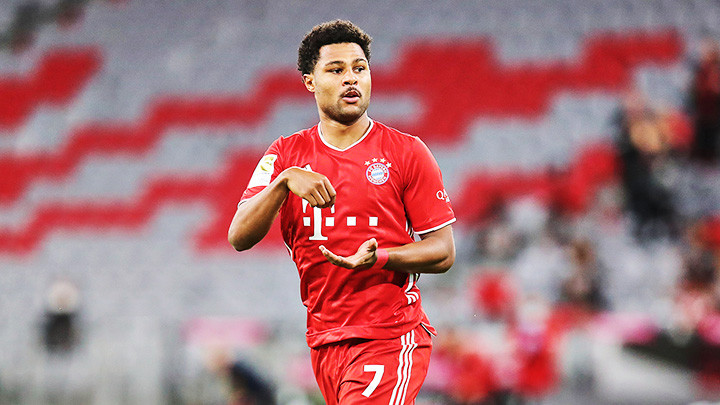 Serge Gnabry bay cao cùng Bayern Munich