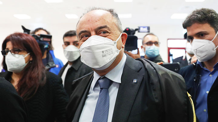 Công tố viên trưởng Nicola Gratteri (giữa) tại phiên tòa xét xử thành viên 'Ndrangheta. Ảnh: REUTERS