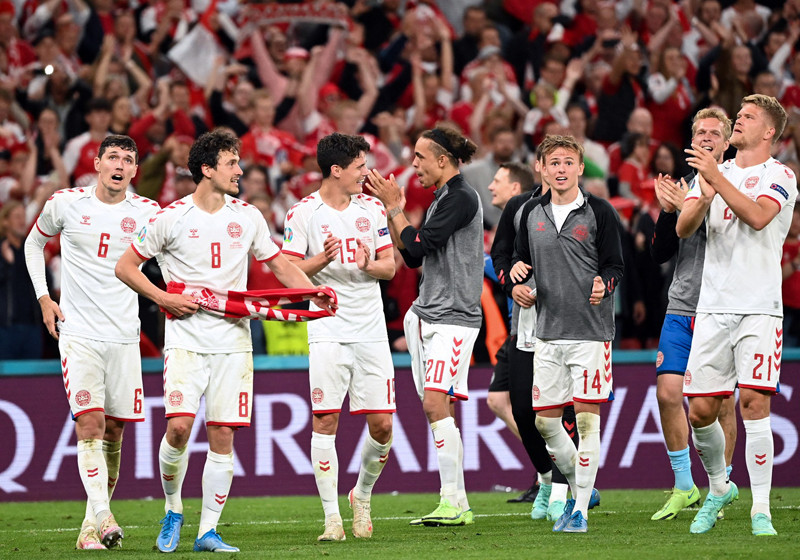 Đan Mạch xuất sắc lọt vào vòng tứ kết dù thiếu vắng trụ cột Eriksen.