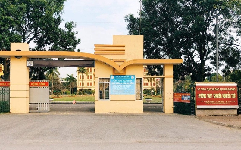 Trường THPT chuyên Nguyễn Trãi (Hải Dương).