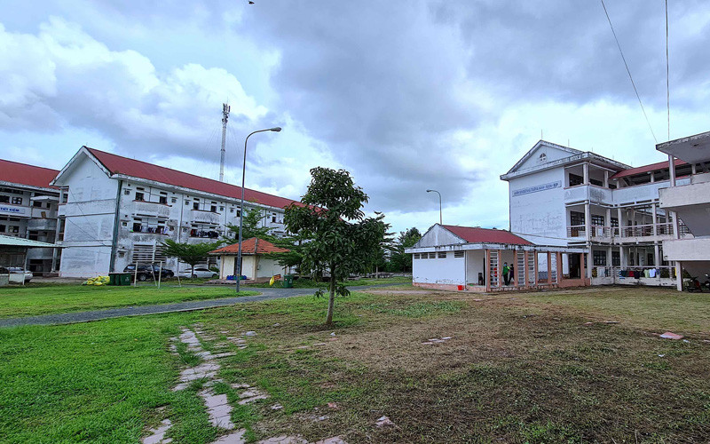 Khu cách ly tập trung tại Trường phổ thông Dân tộc nội trú tỉnh Cà Mau. 