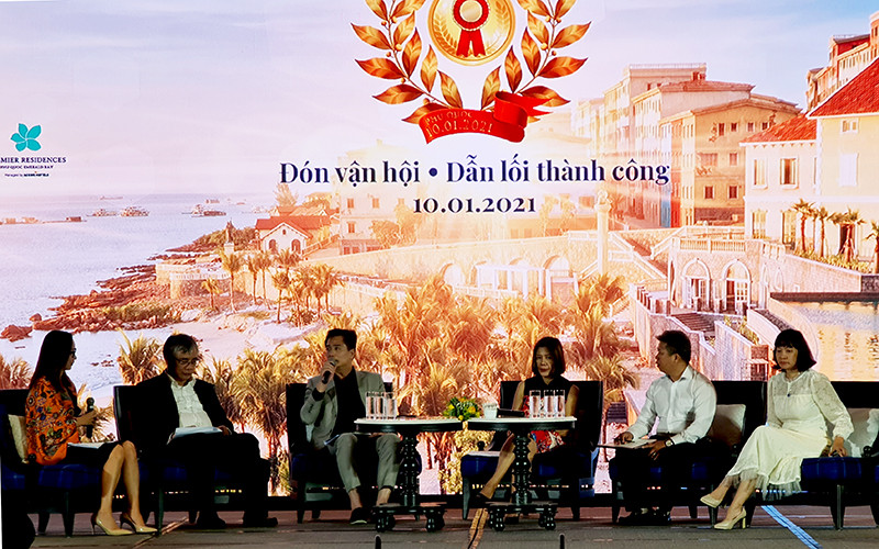 Tọa đàm bàn tròn tại Hội thảo.