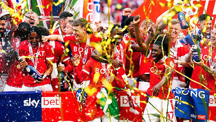 Nottingham Forest trở lại Premier League