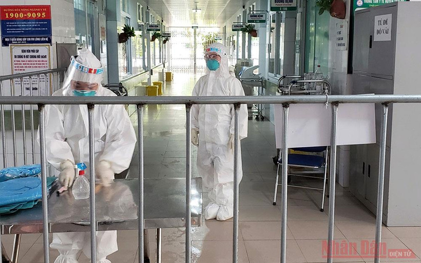 Bệnh viện dã chiến số 1 ở huyện Tiên Du, Bắc Ninh. Ảnh: DUY LINH