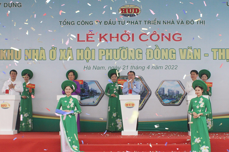 Bấm nút khởi công Dự án nhà ở xã hội tỉnh Hà Nam.