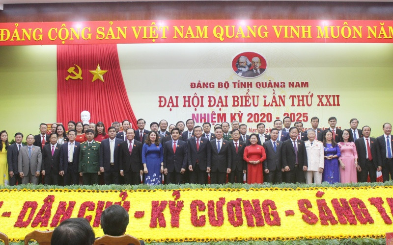 Ban Chấp hành Đảng bộ tỉnh Quảng Nam khóa 22 ra mắt Đại hội.