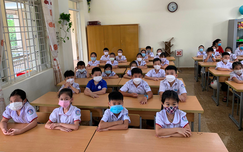 Học sinh Trường Tiểu học Hợp Giang, TP Cao Bằng thực hiện 5K, phòng, chống dịch bệnh.