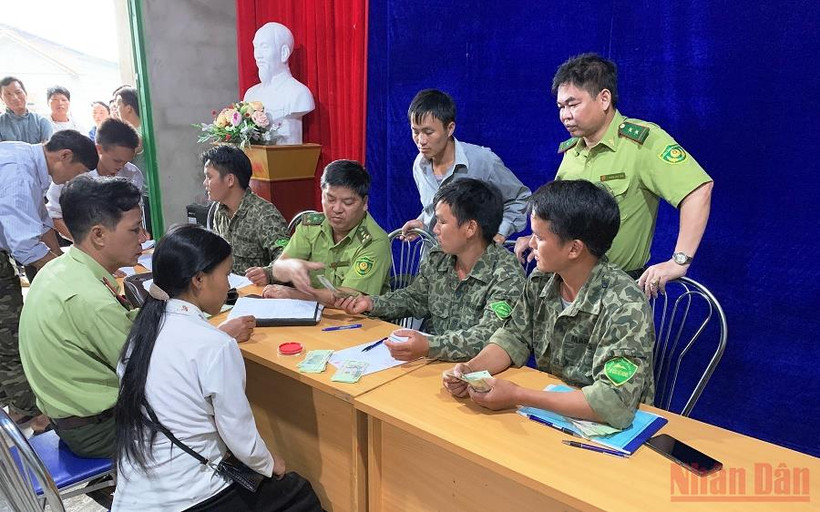 Chi trả tiền dịch vụ môi trường rừng ở Khu bảo tồn thiên nhiên Bát Xát, tỉnh Lào Cai.