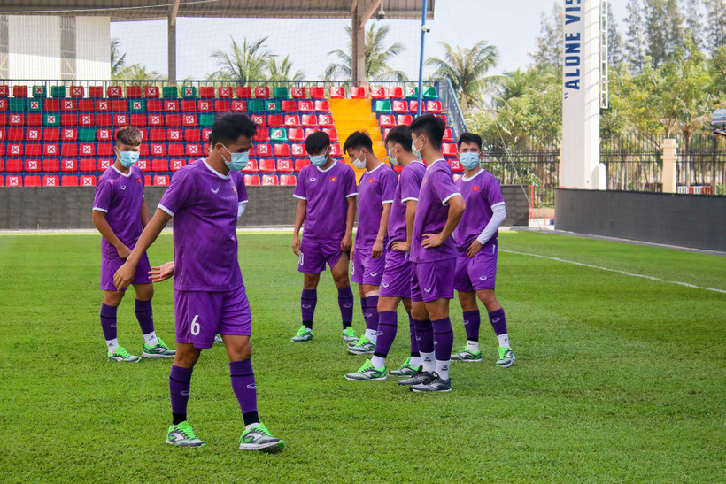 Các cầu thủ U23 Việt Nam trên sân tập. (Ảnh: VFF) 