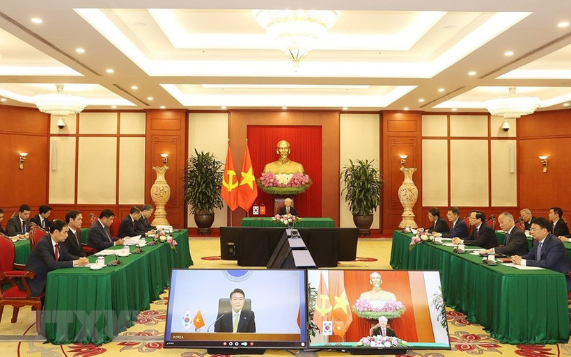 Cuộc hội đàm trực tuyến giữa Tổng Bí thư Nguyễn Phú Trọng và Tổng thống Hàn Quốc Yoon Suk-yeol. (Ảnh:TTXVN) 