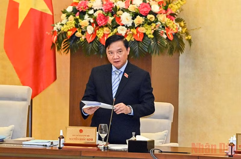 Phó Chủ tịch Quốc hội Nguyễn Khắc Định phát biểu kết luận nội dung phiên họp. (Ảnh: DUY LINH)