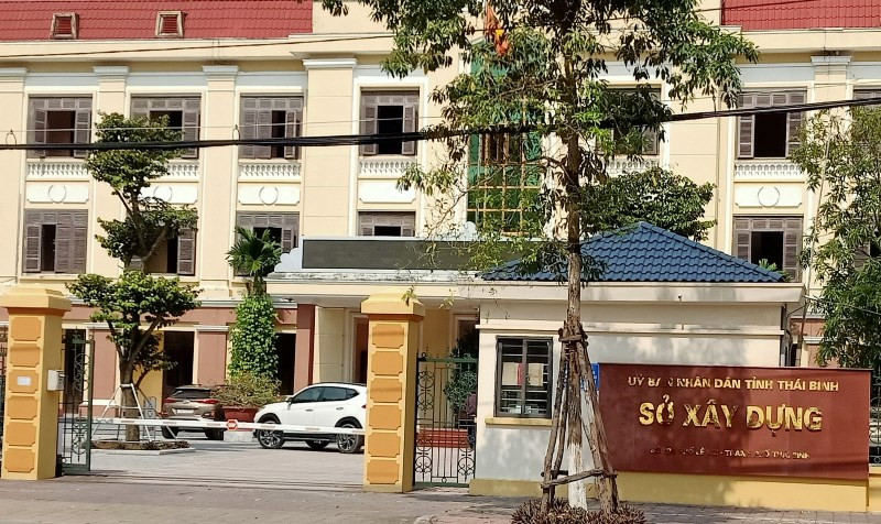 Sở Xây dựng tỉnh Thái Bình đang yêu cầu ông Phùng Văn Chiến giải trình sự việc.