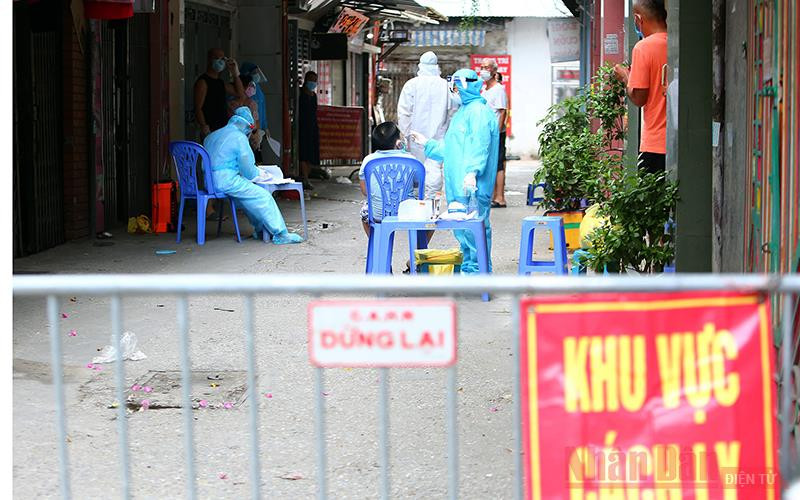 Khu vực cách ly y tế tại phường Văn Chương - Đống Đa. (Ảnh: DUY LINH)