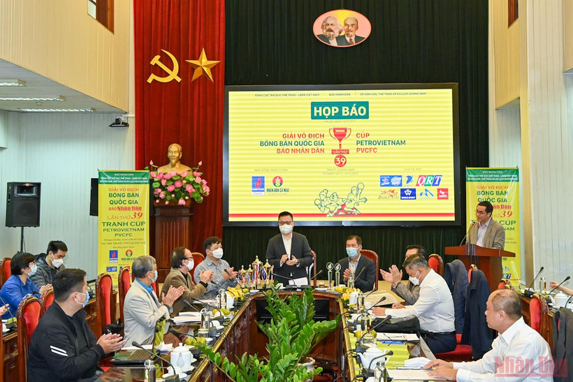 Họp báo về giải đấu tại trụ sở Báo Nhân Dân, chiều 23/11. 