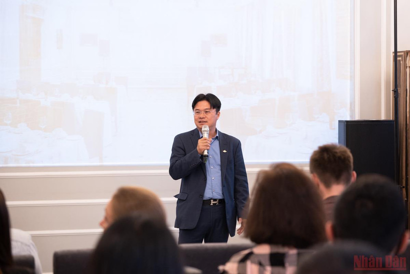 Ông Dương Chí Kiên ra mắt dự án mới. (Ảnh: THANH THỂ)