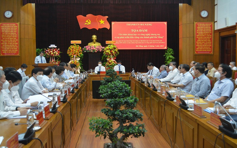 Đà Nẵng tổ chức Tọa đàm “Trí thức khoa học và công nghệ chung tay vì sự phát triển bền vững của thành phố Đà Nẵng”.