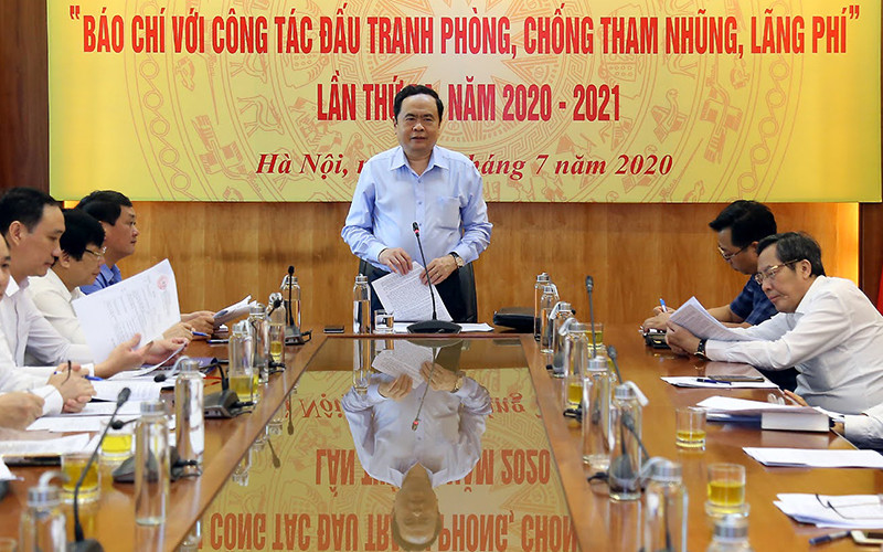 Quang cảnh cuộc họp.